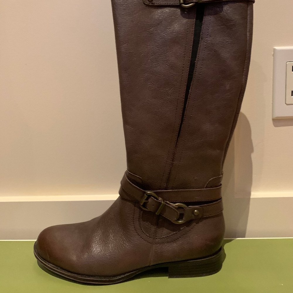 Naturalizer boots size 8.5